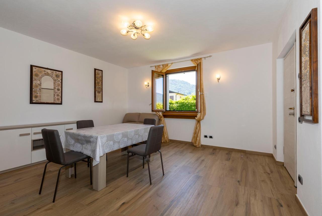 Apartment With Garden And Parking Беладжо Екстериор снимка