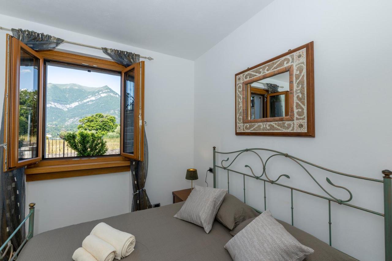 Apartment With Garden And Parking Беладжо Екстериор снимка