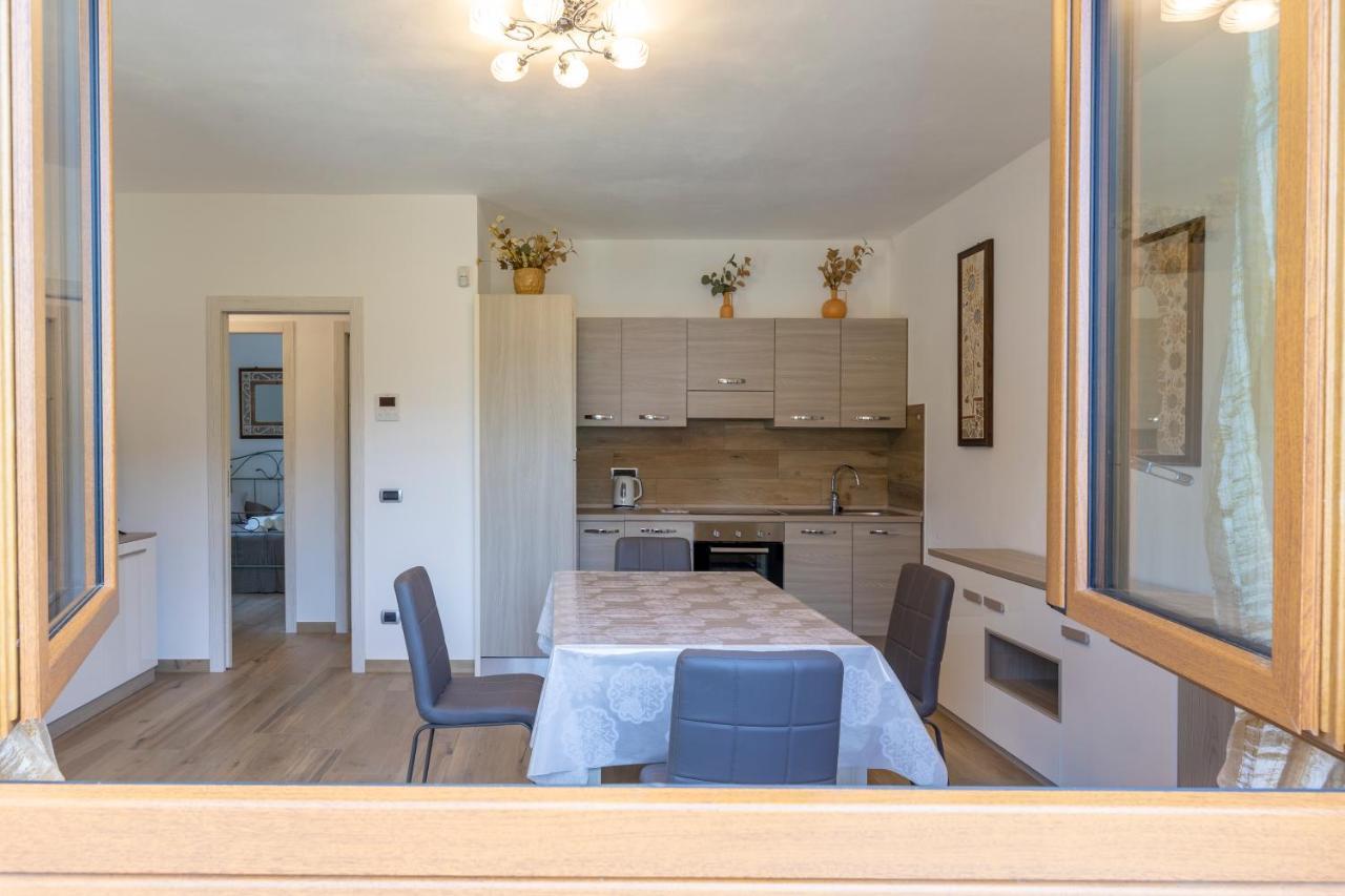 Apartment With Garden And Parking Беладжо Екстериор снимка